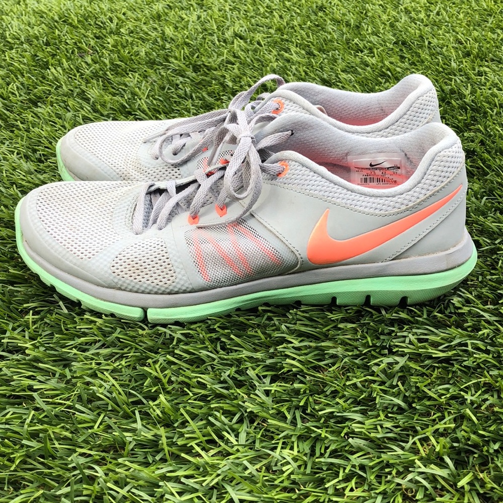 Nike flex women’s shoes
